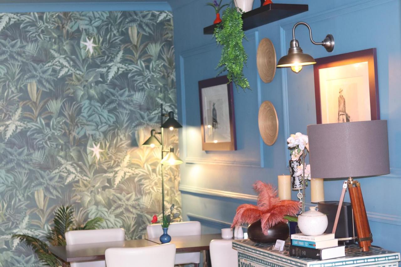 The Waterfront Boutique Hotel Стенли Екстериор снимка
